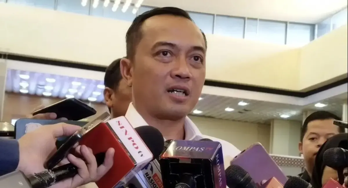 Menteri Sekretaris Negara Prasetyo Hadi di kompleks parlemen, Jakarta, Rabu (30/4/2025). (Sumber: Antara)