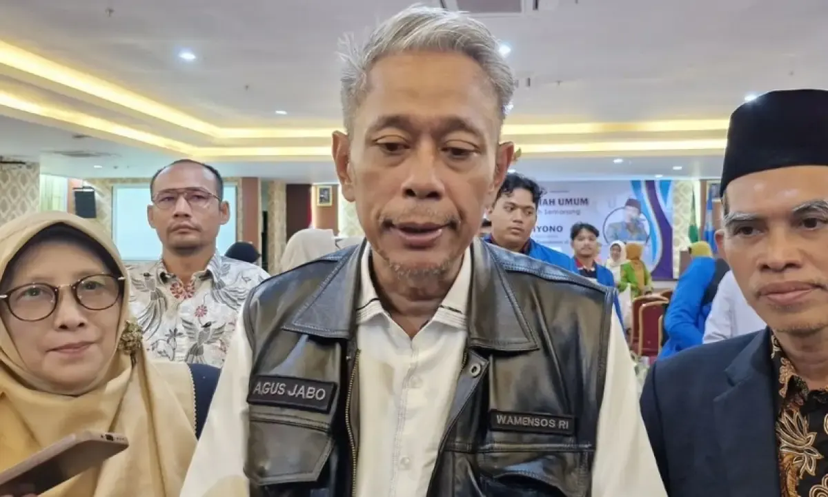 Wakil Menteri Sosial Agus Jabo Priyono menghadiri kuliah umum di Universitas Muhammadiyah Semarang, Kamis (8/5/2025). (Sumber: Kompas)