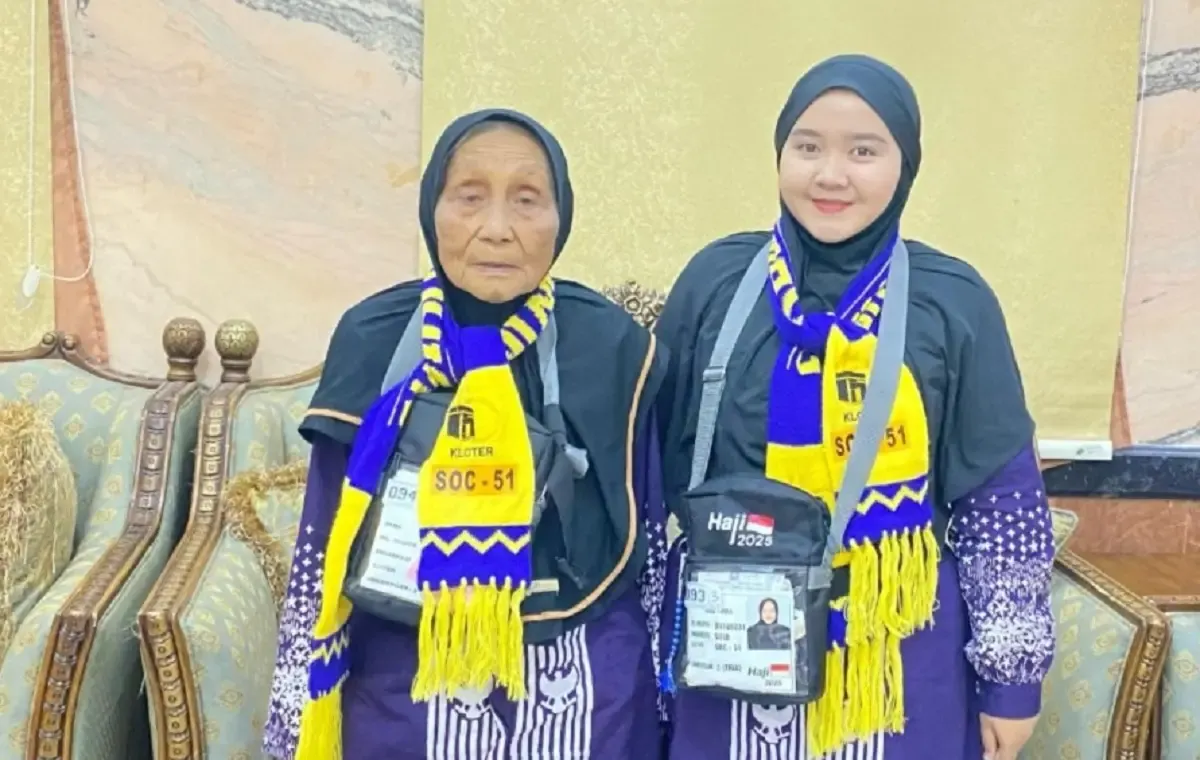 Yunita, Remaja Cantik 19 Tahun Berhaji Sendirian Sambil Rawat Nenek 86 Tahun (Sumber : Dok. Istimewa)
