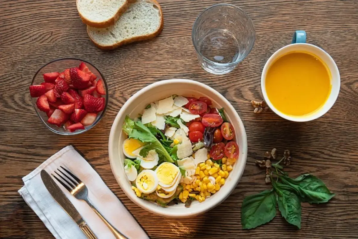 Cara Membuat Salad Sayur Enak dan Sehat, Cocok untuk Menu Diet Harian! (Sumber : PIXABAY / timokefoto)