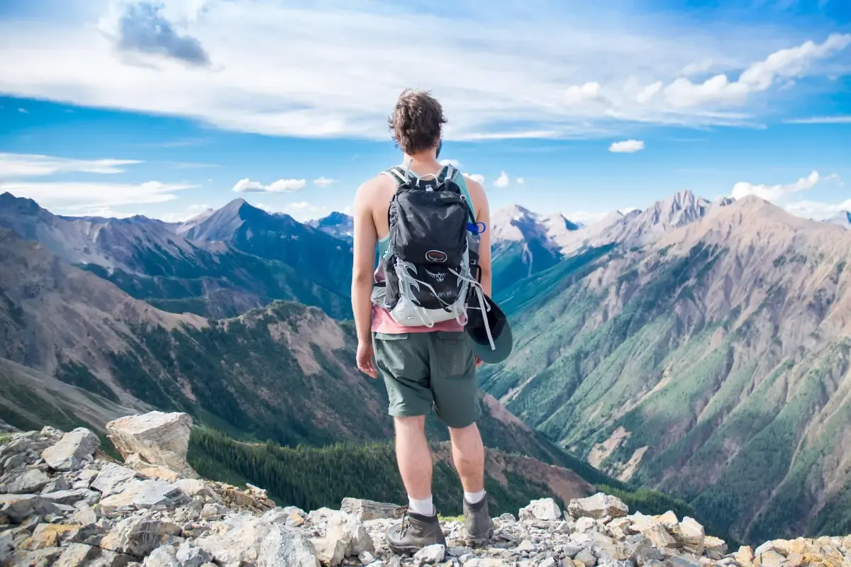 Di Antara Langkah dan Hening: Manfaat Naik Gunung bagi Tubuh dan Jiwa (Sumber : PIXABAY / Pexels)