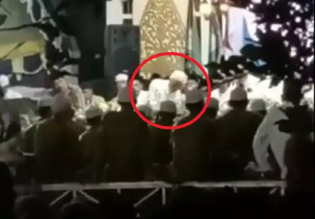Viral, Detik-detik KH Rofiq Malik Jepara Wafat saat Bersholawat