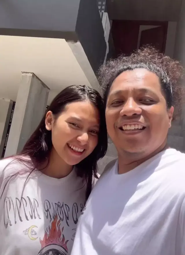 Arie Kriting dan Indah Permatasari Bangun Rumah Mewah, Ibu Mertua Beri Sindiran Pedas