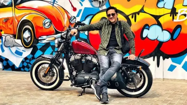 Selain Mobil Mewah, Ini 6 Koleksi Motor Klasik Sultan Bintaro Andre Taulany