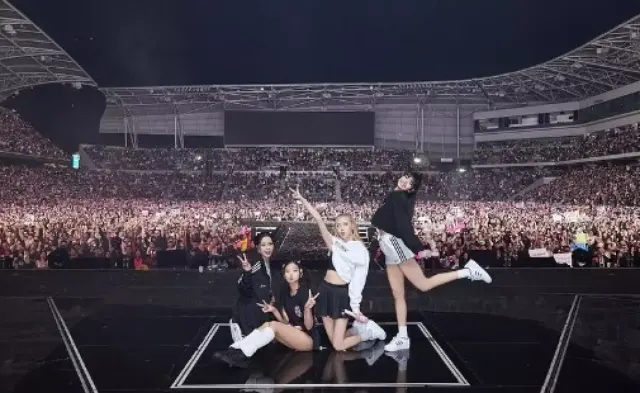 Ayu Ting Ting hingga Nagita Slavina Sama-sama Nonton Konser BLACKPINK Hari Pertama