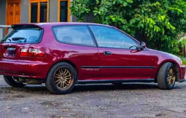 Digandrungi Kaum Muda, Intip 5 Fakta Menarik Honda Civic Estilo