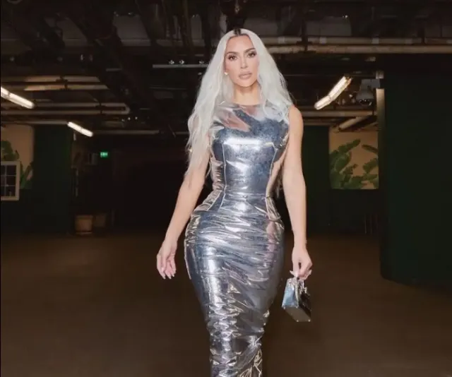 4 Kebiasaan Sehat yang Bikin Kim Kardashian Terlihat Awet Muda di Usia 42 Tahun