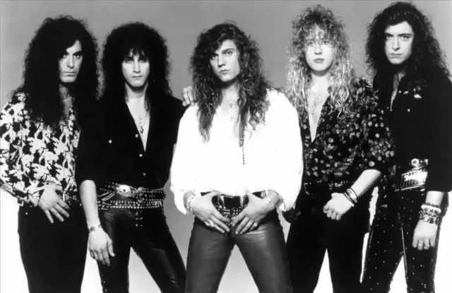 Wow! Ternyata Lirik Lagu Mama Don't You Cry Ini Merupakan Cikal Bakal Dari Tour Asia Scorpions Pada Tahun 1992