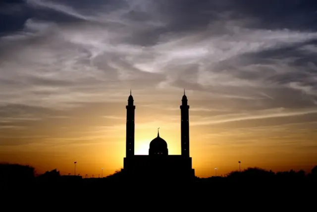Bacaan Sholawat Asyghil Lengkap, Arab, Latin dan Terjemahan