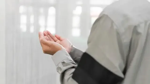 2 Waktu Disunnahkannya Membaca Doa Qunut Selain saat Sholat Subuh