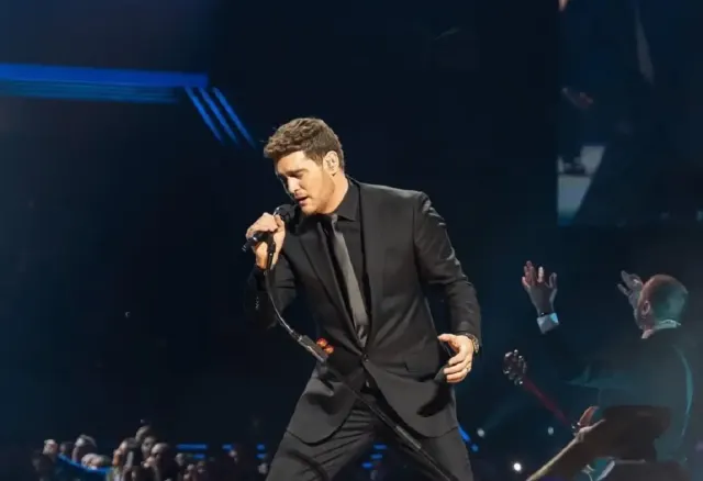 Chord Gitar L.O.V.E Milik Michael Buble Dijamin Bikin Kamu Terbayang akan Keromantisannya