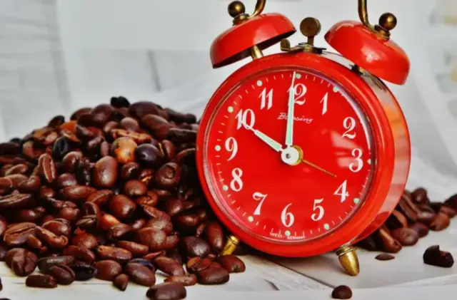 Kapan Tidak Boleh Minum Kopi? Kenali 3 Waktu Terlarang Beserta Efek Sampingnya