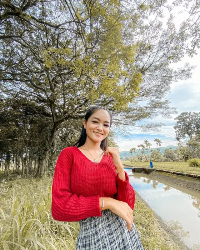 Ditinggal Pas Lagi Sayang Sayangnya? Lirik Lagu Safira Inema - Ditinggal Pas Sayang Sayange Ini Relate Denganmu