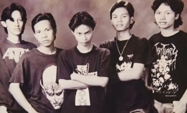 Ini Dia Lirik & Kunci Gitar Mungkinkah – Stinky yang Buat Kita Nostalgia Ke tahun 90-an
