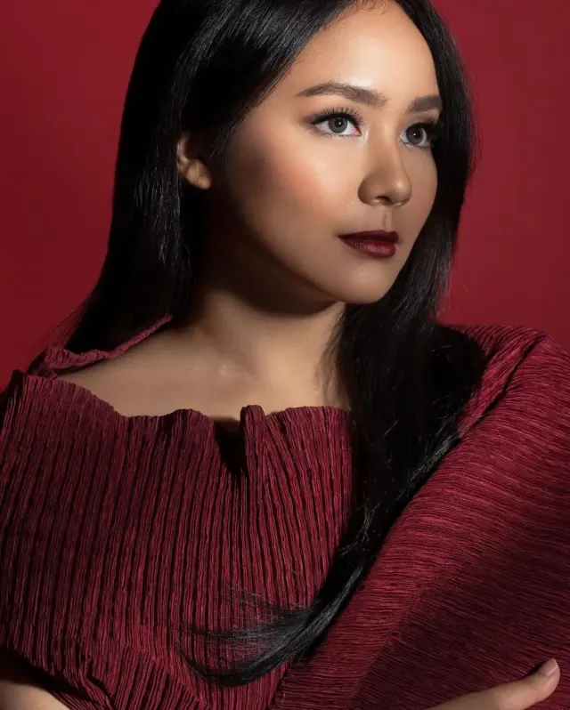 Meleleh! Ini Dia Lirik Lagu 'Jalan Lurus' Milik Gita Gutawa yang Menyantuh Jiwa Dengan Suara Soprannya!