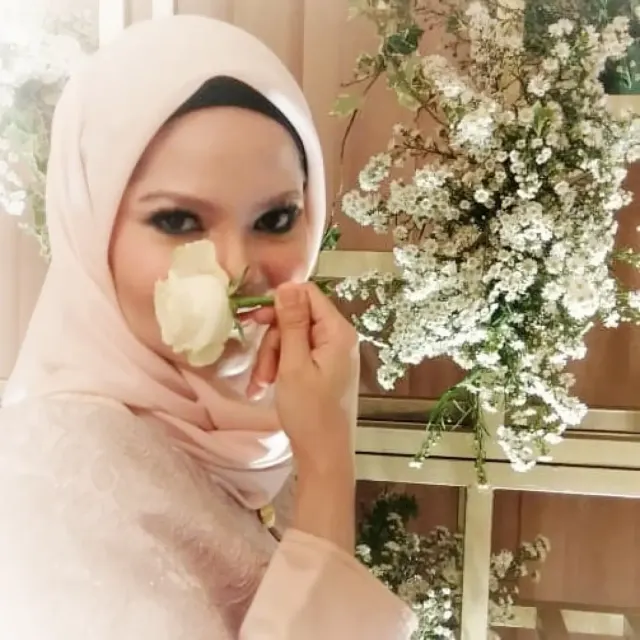 Ini Dia Lirik Lagu Terry Shahab - Nawaitu yang Membuat Bulan Ramadhan Kita Berwarna