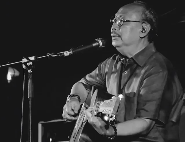 Chord Lagu 'Titip Rindu Buat Ayah' Ciptaan Ebiet G. Ade, Cocok Buat Kamu yang Rindu dengan Ayah