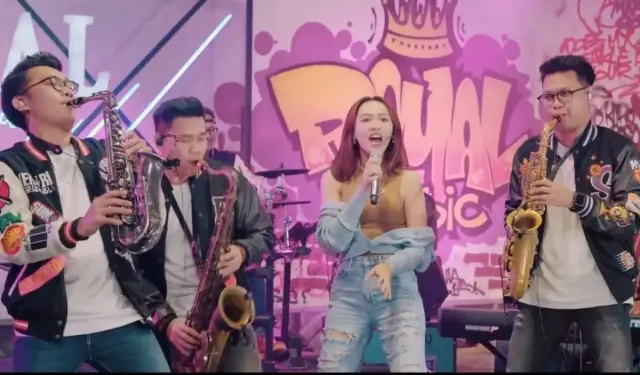 Simak Nih! Lirik Lagu Happy Asmara 'Rungkad' Versi Bahasa Jepang