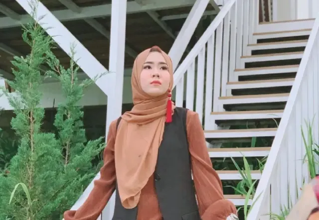 LDR Gak Enak Ya? Lirik Lagu Rayola "Tabanam Luko Dek Cinto" Ini Cocok Banget Dengan Suasana Hatimu