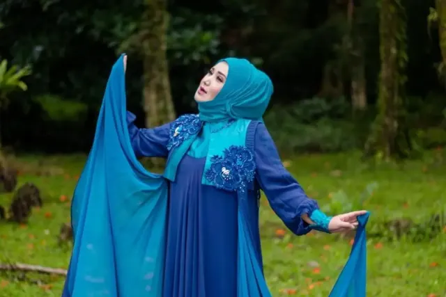 Lirik Lagu 'Rembulan Malam' Milik Evie Tamala Cocok Untuk Kamu Yang Sangat Mendambakan Sang Kekasih