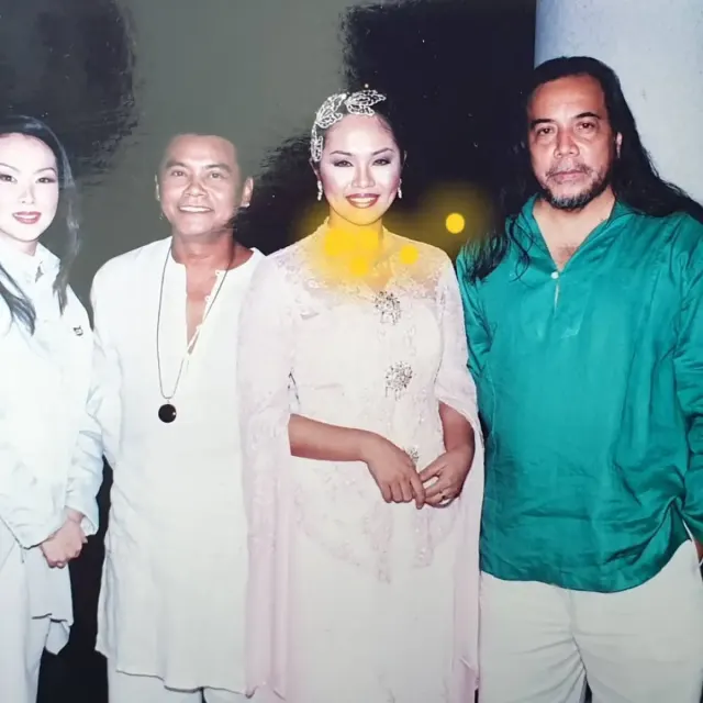 Sedih, Ini Dia Lirik Lagu Ramli Sarip ft Hartina Ahmad – Kasih Tak Kesampaian
