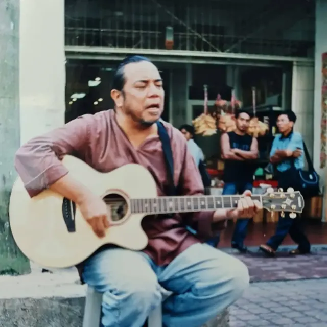 Lirik Lagu Terimalah Milik Ramli Sarip yang Masuk ke Dalam Album "Istilah"