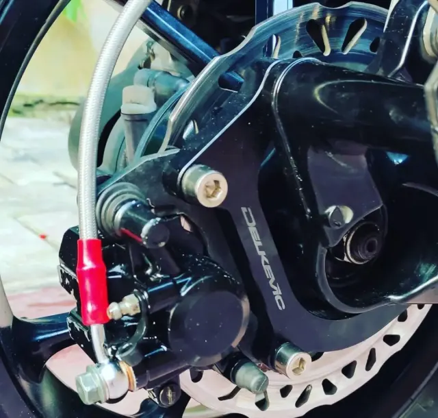 Kampas Rem Motor Masih Tebal tapi Rem Motor Nggak Pakem?