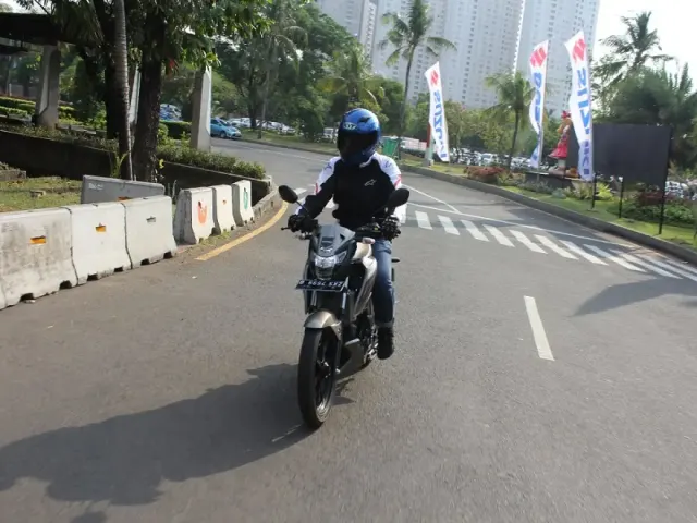 Bisa Bikin Celaka, Berikut Ini Kebiasaan Buruk Pengendara Motor dengan Kopling Manual