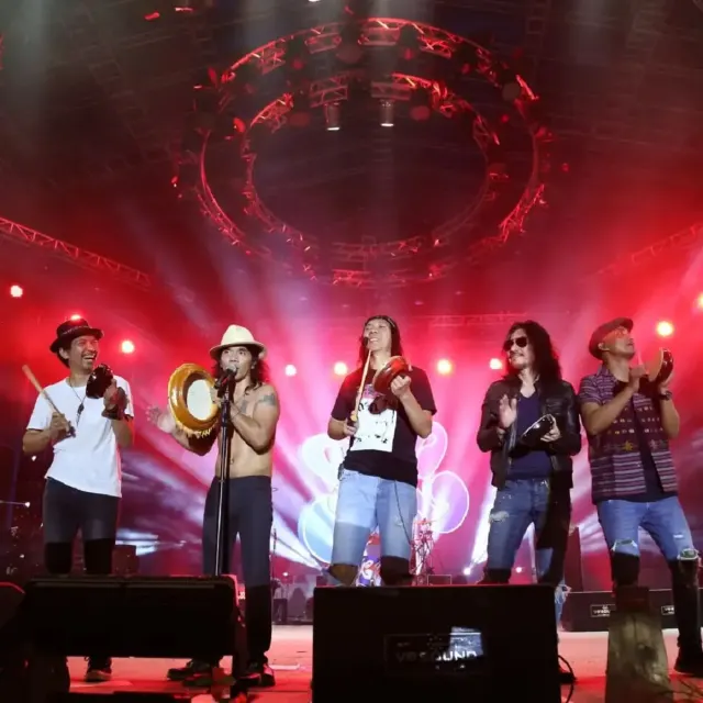 Kamu Sedang Dimabuk Cinta? Lirik Lagu Pandangan Pertama Milik Slank, Cocok Buat Kamu