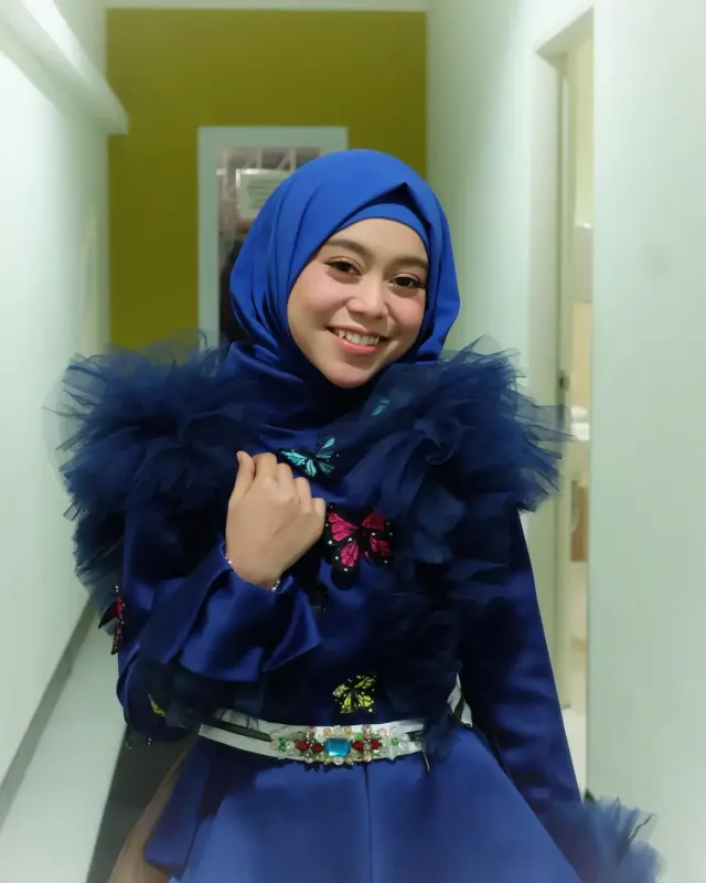 Menanti Seseorang yang Tak Kunjung Datang? Lirik Lagu Lesty Kejora – Purnama Ini Pas Banget Dengan Isi Hatimu