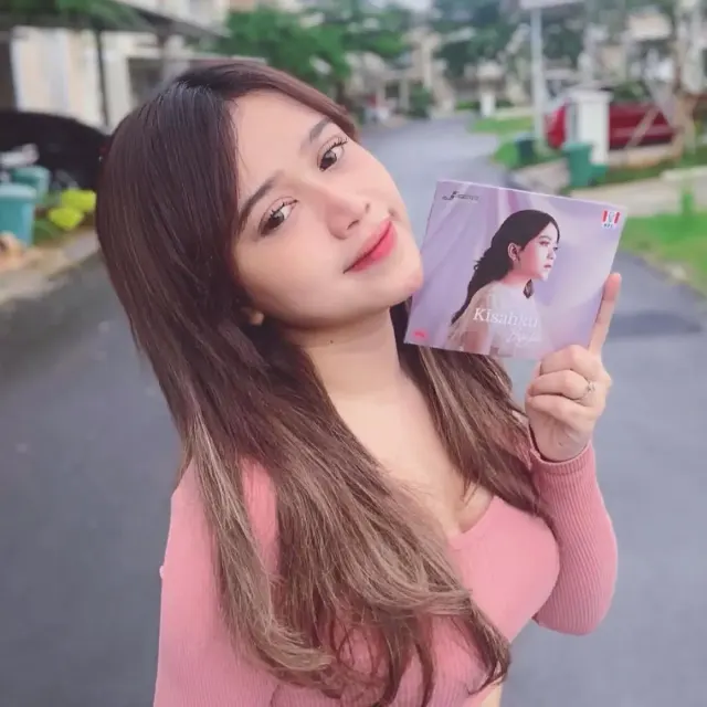 Suka Dengan Seseorang? Lirik Lagu Brisia Jodie – Menjamu Ini Bisa Banget Mengisi Hari-Harimu