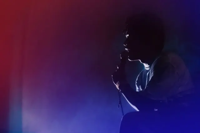 Mengalami Masa Pahit Dengan Mantan? Lirik Lagu Hindia – Apapun yang Terjadi Ini Relate Banget