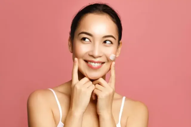 Manfaat Prosedur Kecantikan Peeling Wajah yang Harus Kamu Ketahui!