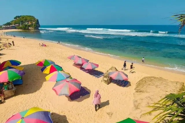 7 Wisata Pantai Terkenal di Yogyakarta dengan Pemandangan Indah