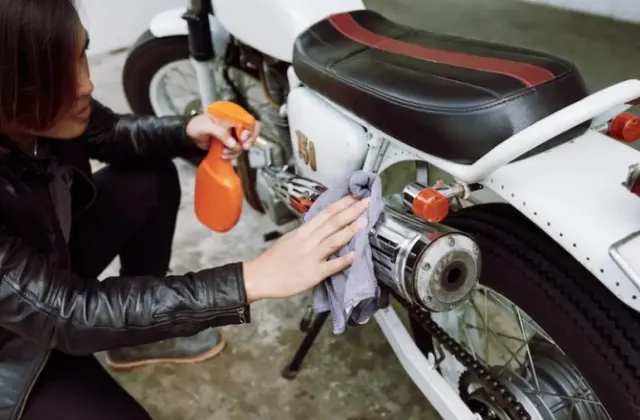 Knalpot Motor Berkarat, Penyebabnya dari Keseharianmu Aja