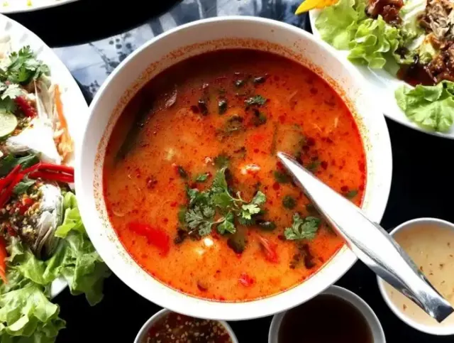 6 Makanan Terpedas di Dunia, dari Kimchi hingga Sambal Ulek