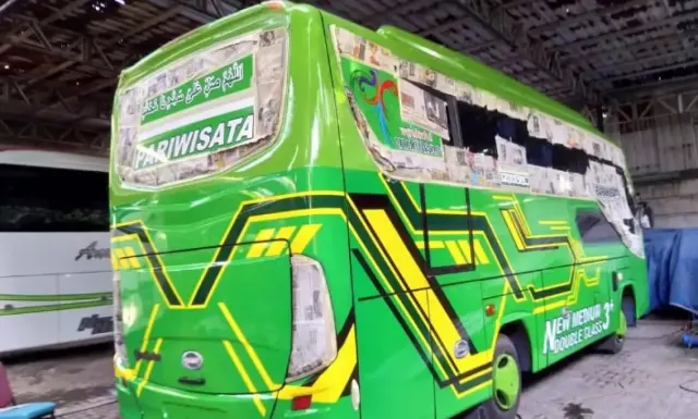 Hanya Gagah-gagahan, Deretan Striker Bus yang Ternyata Palsu