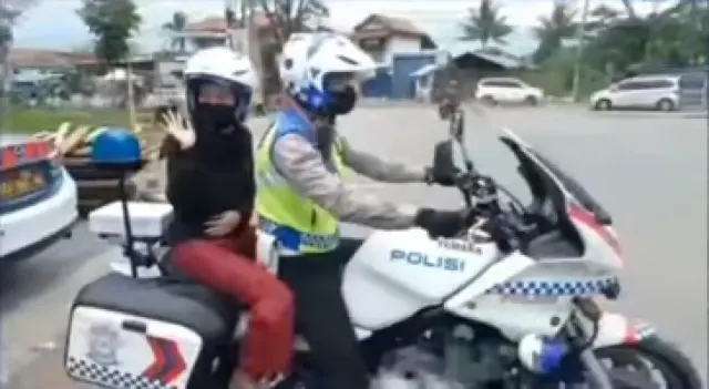 Ibu Hamil Tetap Aman Bawa Motor, Baca Dulu!