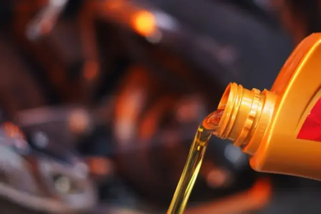 4 Tips Paling Tepat Memilih Oli Motor