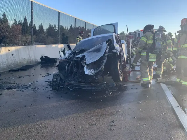 Cara Atasi Kebakaran di Mobil Listrik, Jangan Pakai Fire Foam
