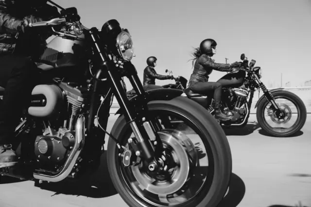 Tips Ampuh Bebas Kucel, Tetap Ganteng Saat Naik Motor