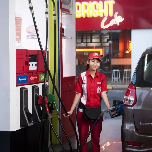 Mobilmu Bergetar Saat Diisi Premium?