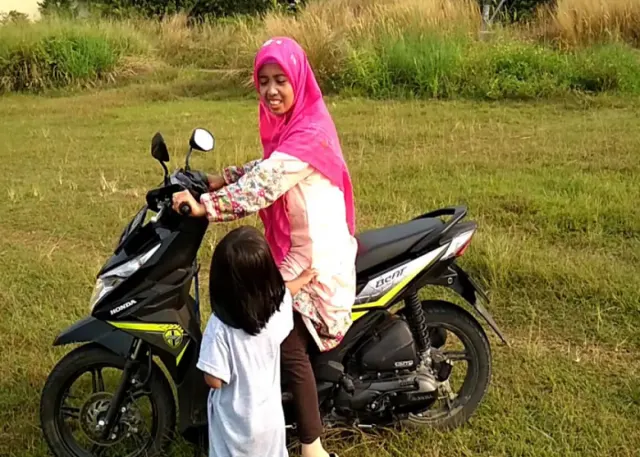 Jangan Asal Ngegas, Begini Cara Mengendarai Motor yang Tepat untuk Pemula