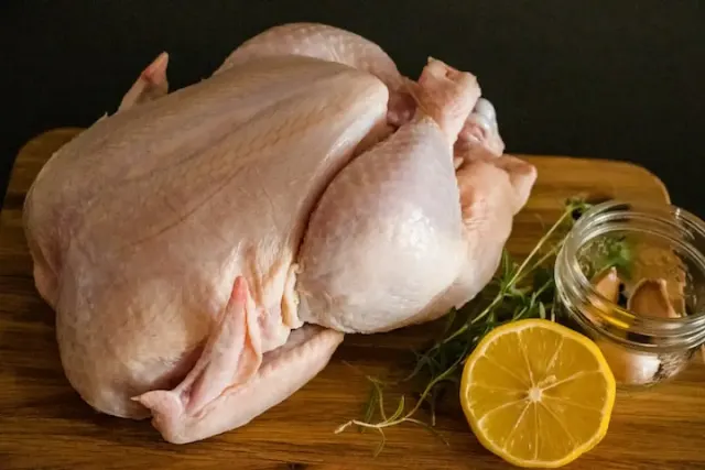 Waduh! Cuci Ayam Mentah Sebelum Masak Bisa sangat Berbahaya, Kenapa?