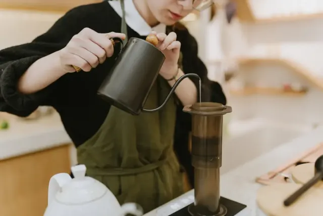 Apa Itu Manual Brewing Kopi? 5 Teknik Seduh Kopi Menjadi Karya Seni