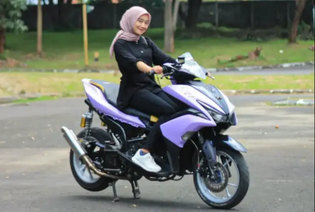 Lady Biker Wajib Tahu! Begini Cara Menghindari Begal Di Jalanan
