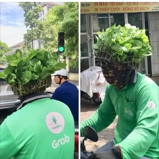 5 Potret Aksesoris Helm Unik Driver OJol yang Super Kreatif