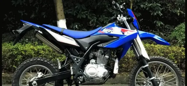 Kenapa Sih Motor Trail Nggak ada Standar Tengahnya? Begini Alasannya