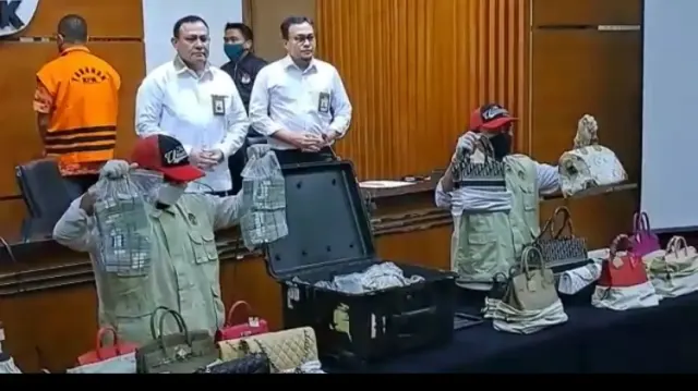 6 Tas Mewah Istri Rafael Alun yang Disita KPK dan Kisaran Harganya