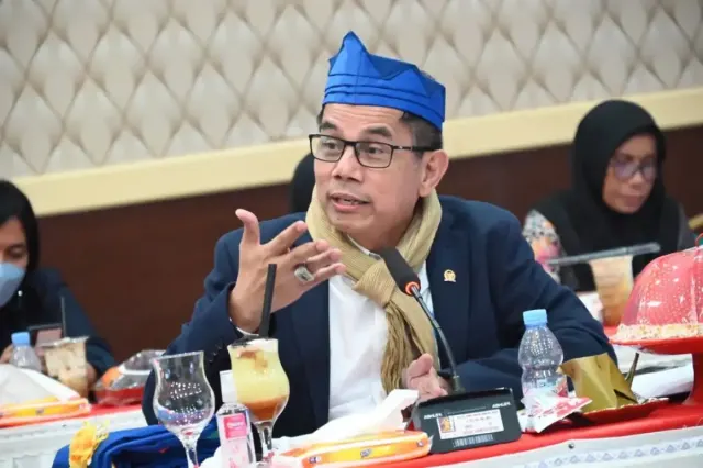 KPK Gelar OTT di Jakarta dan Semarang, Hinca Pandjaitan: Siapa?
